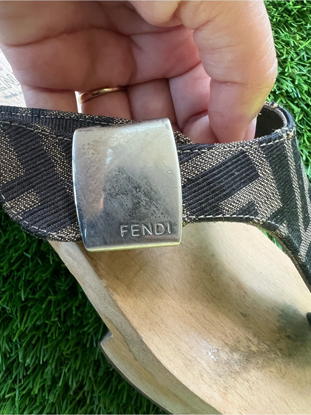 Fendi sandals - Picture 3 of 5